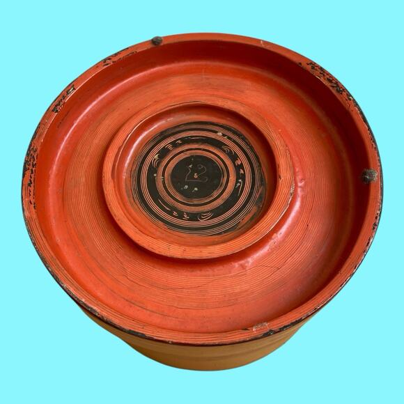 Antique Asian Burmese Red Cinnabar Lacquered Betel Box Hand Crafted & Painted - Picture 4 of 11